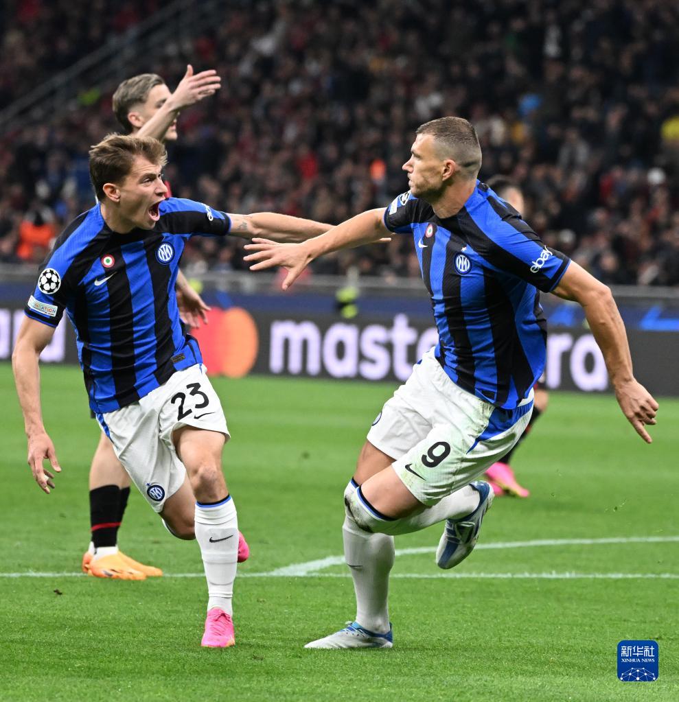 《在场外》视频栏目｜对话辽宁铁人：家乡、平常心和关于中超的明天（在场外特别视频：与辽宁铁人聊家乡、平常心及中超的未来）