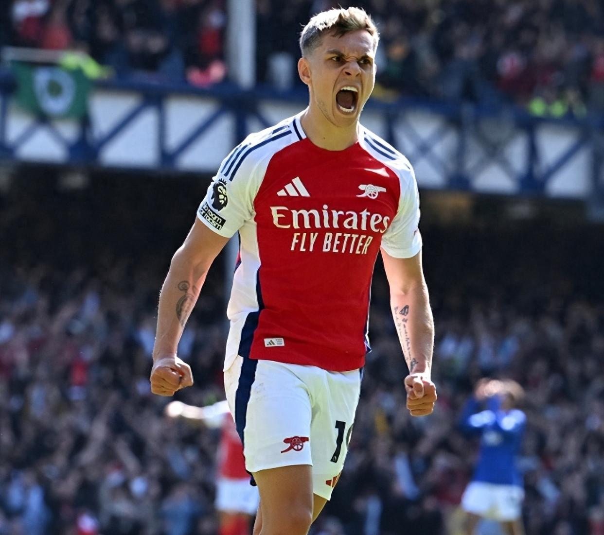 邮报：消息人士怀疑利物浦不再报价是怂了，并在吊着伊萨克（邮报：消息源称利物浦被疑示弱暂停报价，并继续观望伊萨克）