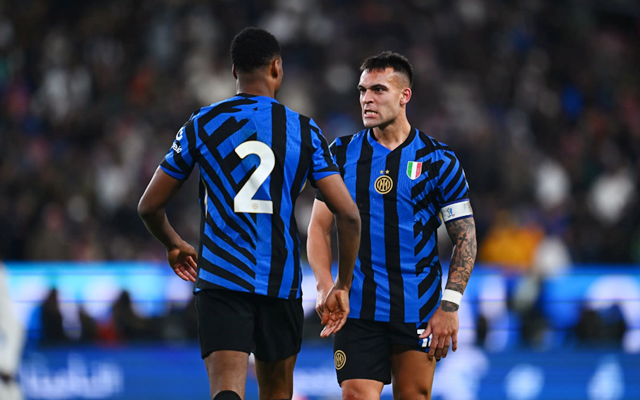 上海狂轰69分，怀特塞德8分半送4次封盖，上海大比分领先（上海火力全开轰下69分，怀特塞德8分半送4帽，上海早早拉开大比分领先）