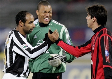 每体：弗里克或安排佩德里轮休，德容联赛中有望重新进入首发（每体：弗里克或让佩德里轮休，德容有望联赛重回首发）