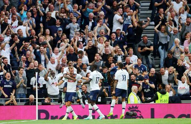 斯图尔特本赛季5次单场4+盖帽，追平文班&赫夫并列第一