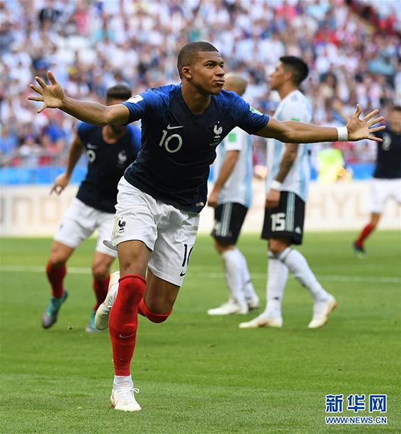 全面处于下风，本赛季西甲球队欧冠10战英超球队1胜9负（欧冠对英超10战仅1胜9负，西甲本赛季全面被压制）