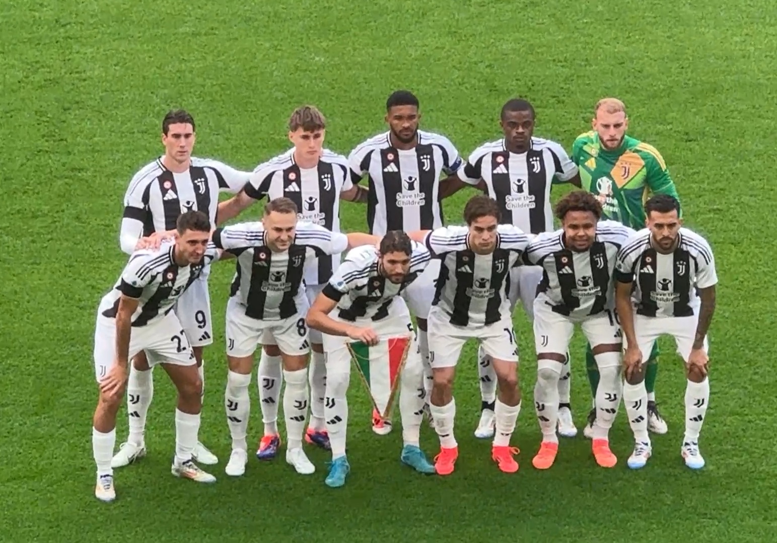 巴黎人报：普拉蒂尼起诉FIFA前高层，指控其发表对自己的指责（巴黎人报：普拉蒂尼起诉FIFA前高层，称其曾公开指责自己）