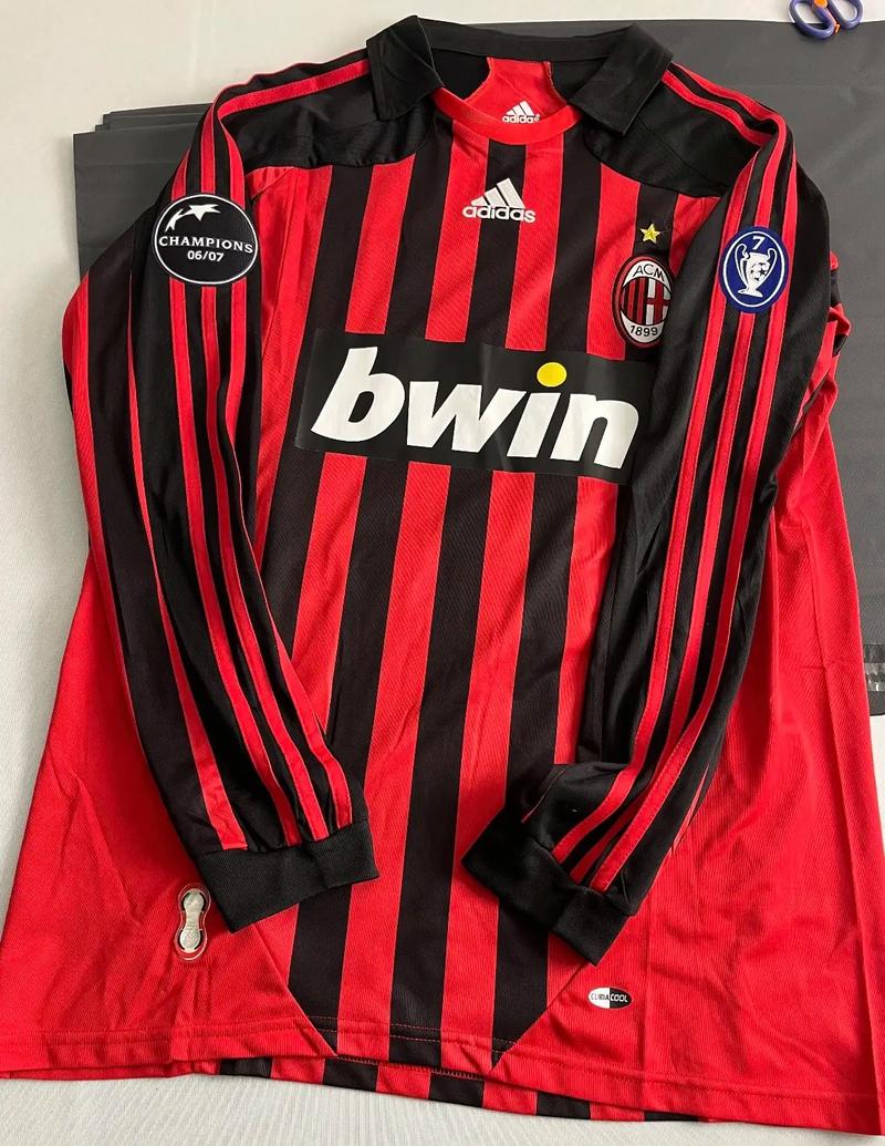 德佬：联赛不应该有中断，国家队比赛导致球员受伤应有赔偿（德佬：反对联赛中断，国家队比赛致伤球员应获赔偿）