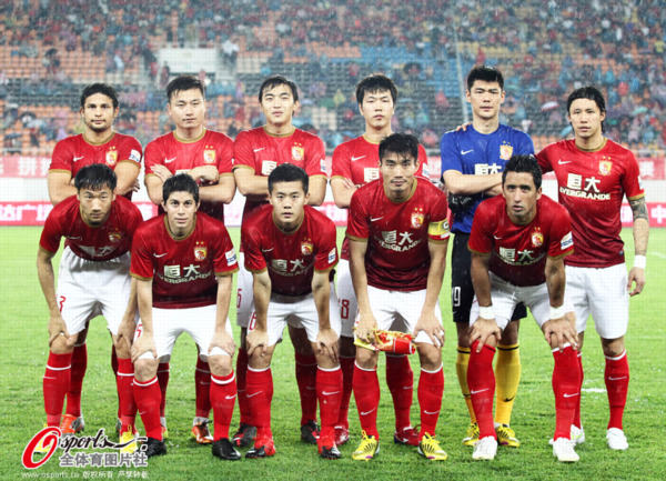 2026年世界杯阿根廷与葡萄牙分组，C罗与梅西将争夺冠军，竞争激烈，可能上演“火星撞地球”对决。（2026世界杯阿根廷同组葡萄牙：梅西C罗冲冠，巅峰对决一触即发）