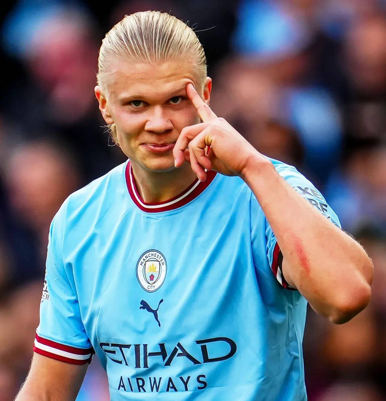 韩媒：热刺小将梁民革疑似因护照问题未能随队返回英国