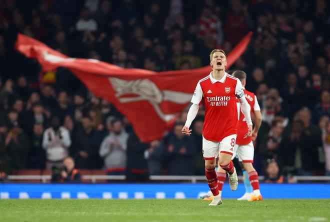 齐达内上海弄堂和樊振东打乒乓球 莫德里奇马塞洛皇马功勋球员点赞（齐达内在上海弄堂与樊振东打乒乓，莫德里奇、马塞洛等皇马功勋点赞）