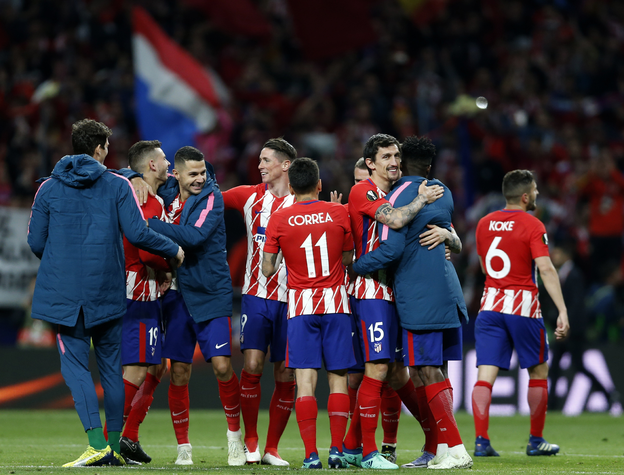 半场：皇马1-2曼城，罗德里戈破门，奥赖利扳平，哈兰德反超（半场战报：皇马1-2落后曼城，罗德里戈先开纪录，奥赖利扳平，哈兰德反超比分）